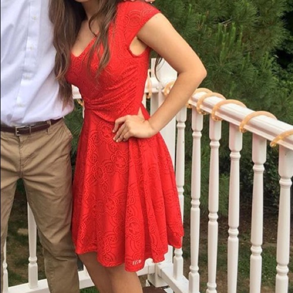 red lace fit n flare dress - Picture 4 of 4